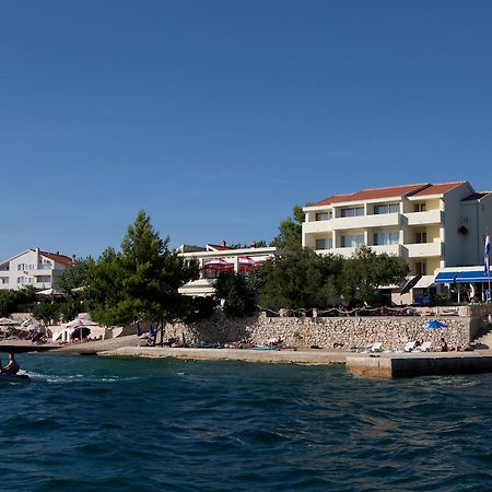 Hotel Vila 4M Ražanac Екстериор снимка