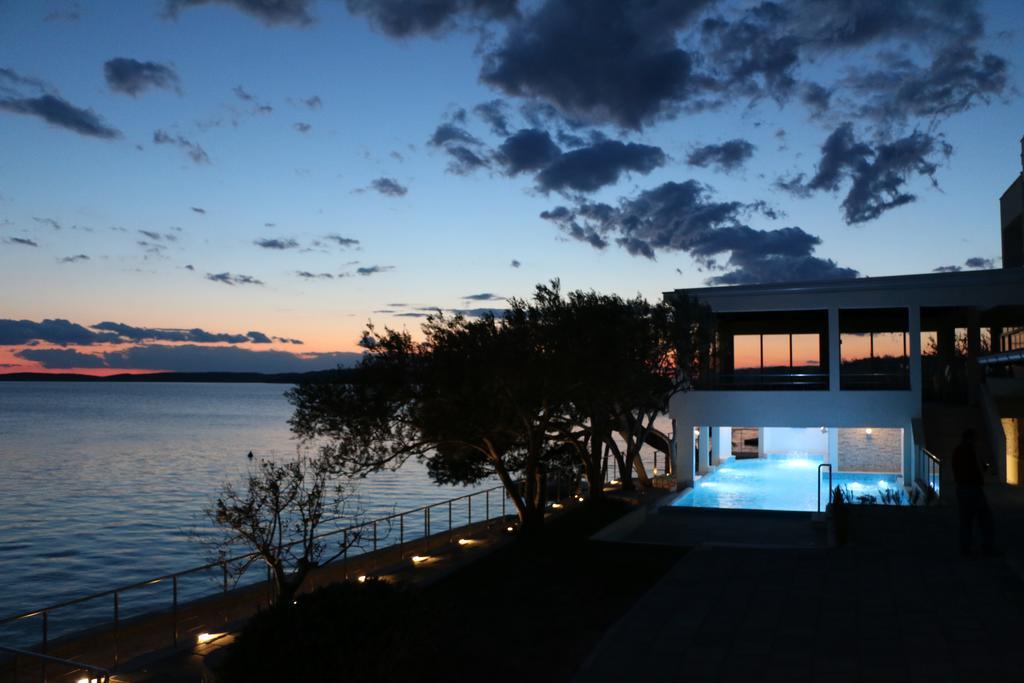 Hotel Vila 4M Ražanac Екстериор снимка