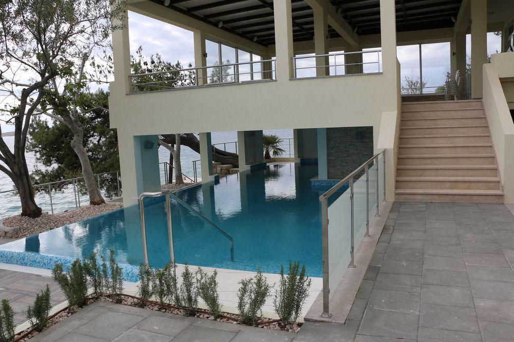 Hotel Vila 4M Ražanac Екстериор снимка
