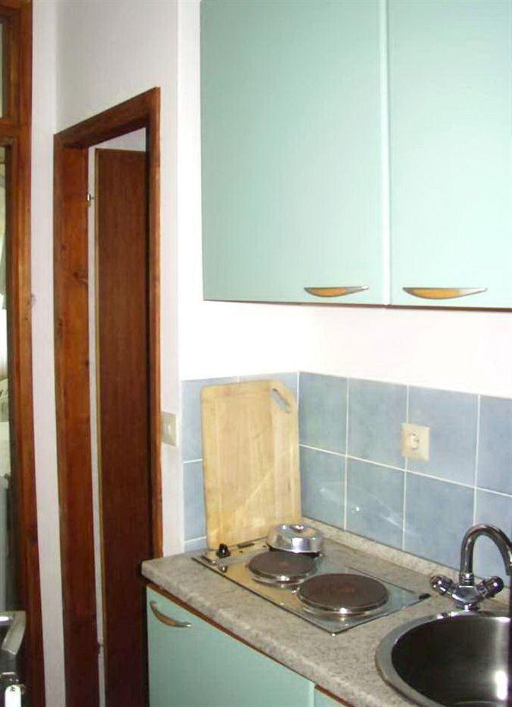 Hotel Vila 4M Ražanac Екстериор снимка