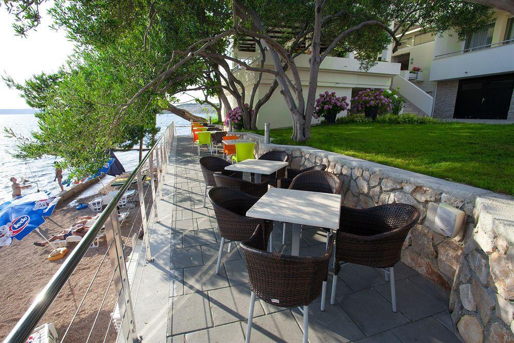 Hotel Vila 4M Ražanac Екстериор снимка
