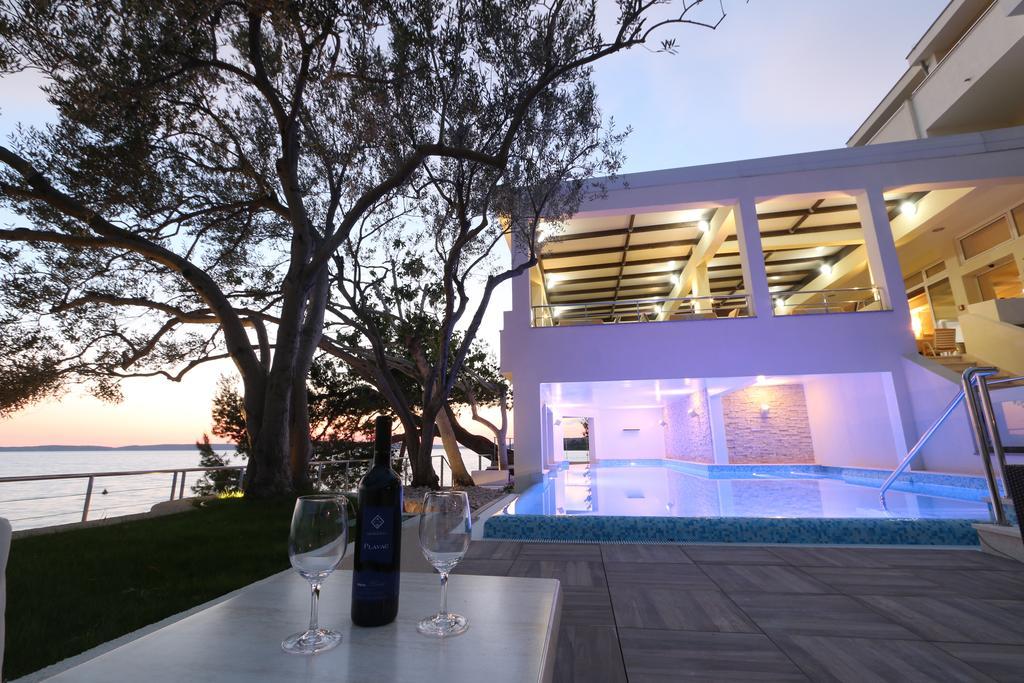 Hotel Vila 4M Ražanac Екстериор снимка