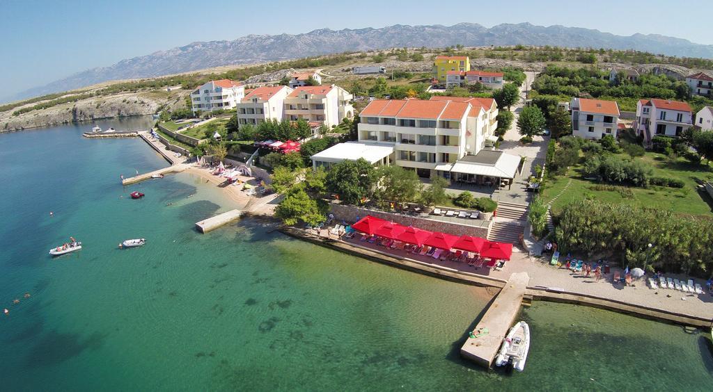 Hotel Vila 4M Ražanac Екстериор снимка