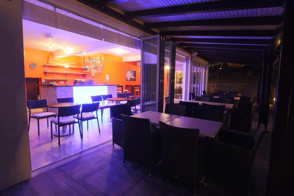 Hotel Vila 4M Ražanac Екстериор снимка