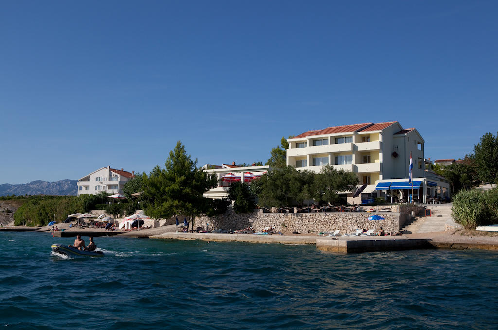 Hotel Vila 4M Ražanac Екстериор снимка