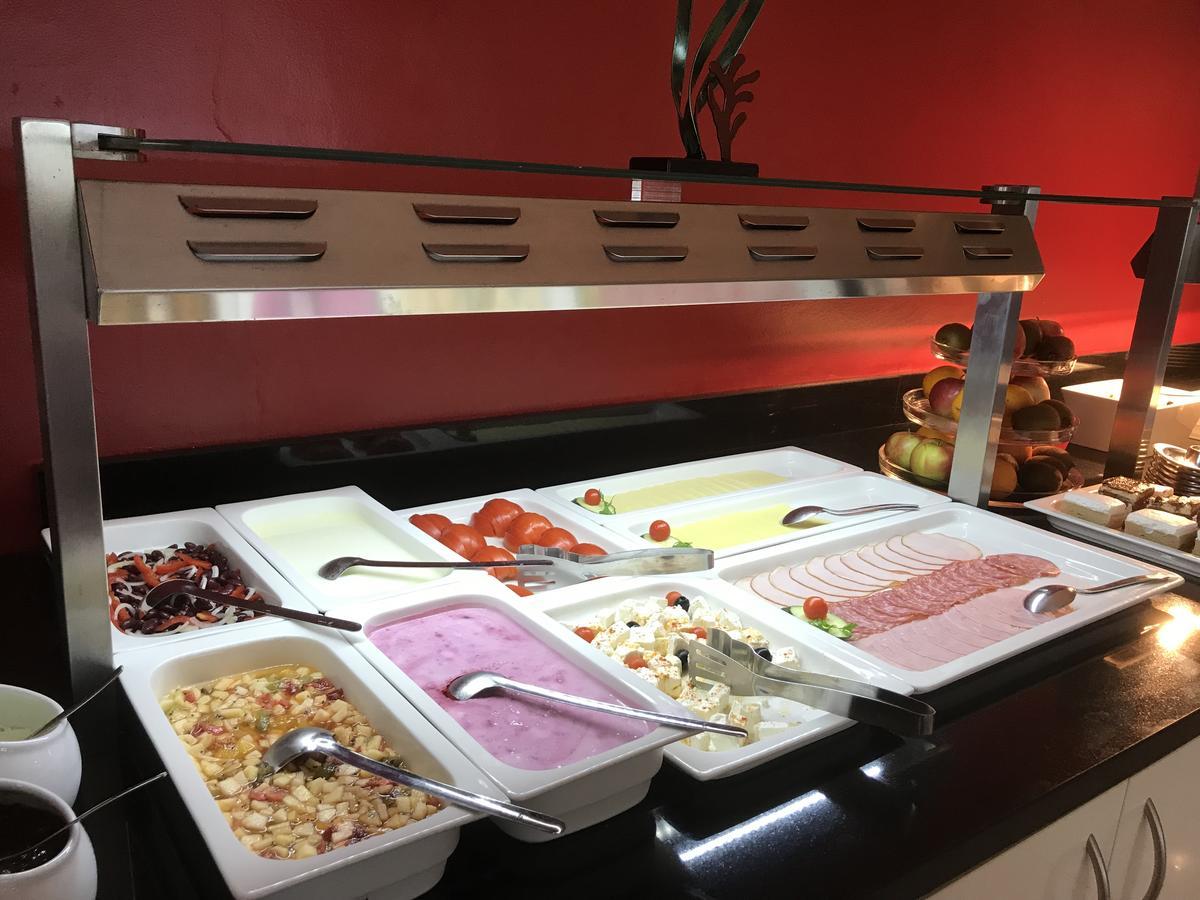 Hotel Vila 4M Ražanac Екстериор снимка