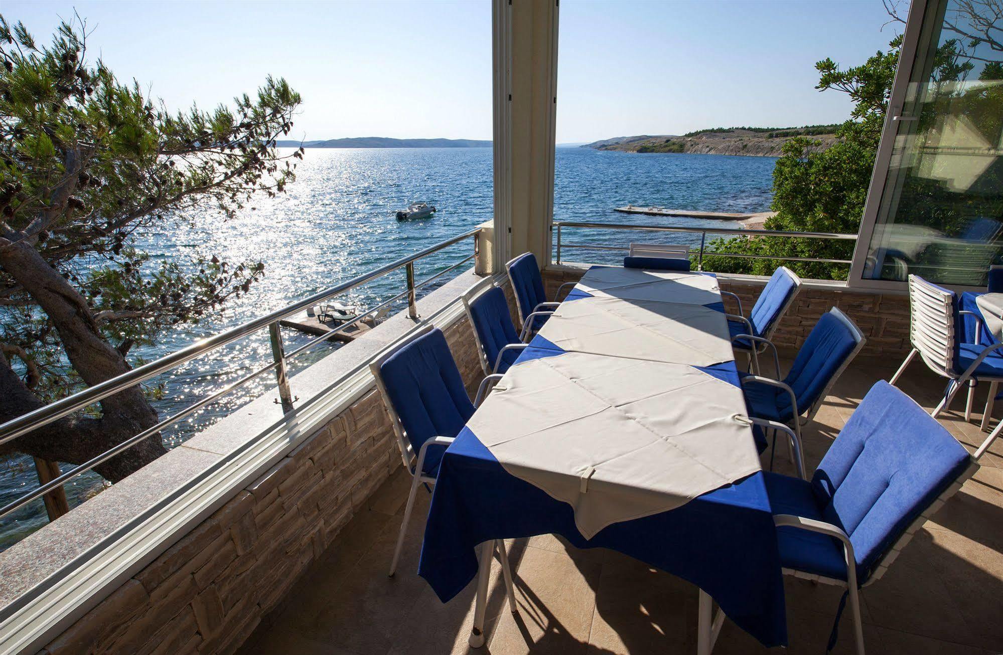 Hotel Vila 4M Ražanac Екстериор снимка