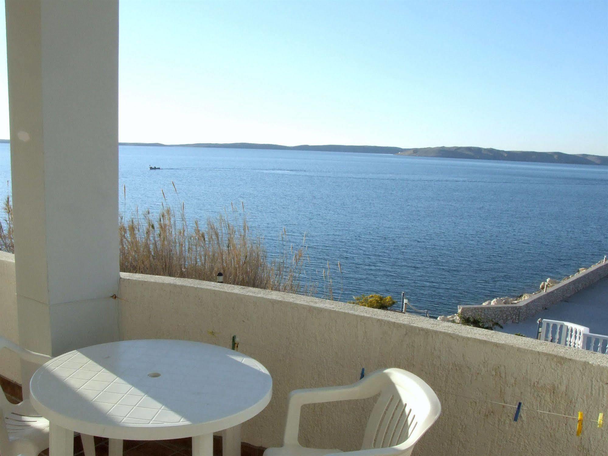 Hotel Vila 4M Ražanac Екстериор снимка